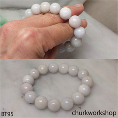 Pale lavender beads bracelet