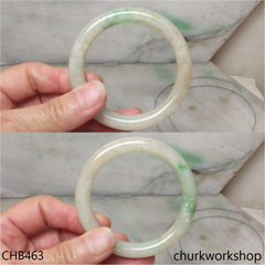 Pale yellowish green bangle