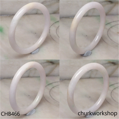 Pale lavender jade bangle