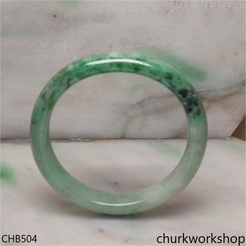 Green oval jade bangle