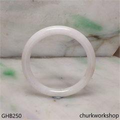 Small pale lavender jade bangle