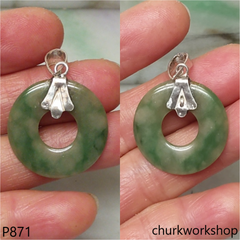 Molt green jade Donut pendant