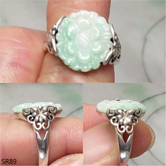 Flower jade ring