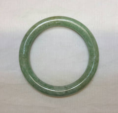 Pea green jade bangle